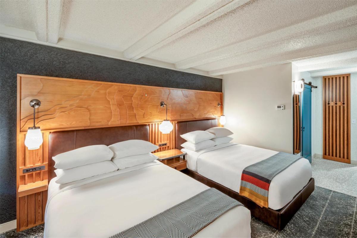 Aviator Hotel Anchorage - Housity