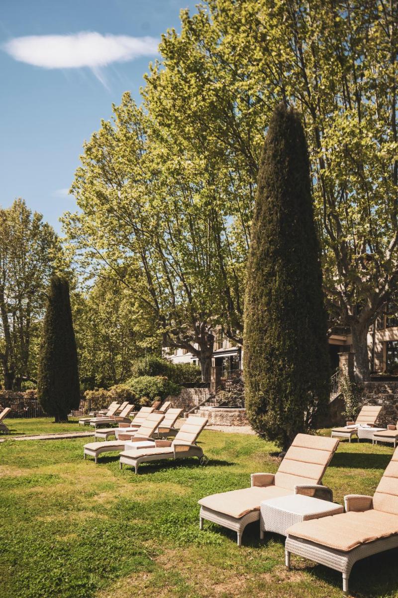 Jardin de l'établissement Les Lodges Sainte-Victoire Hotel & Spa