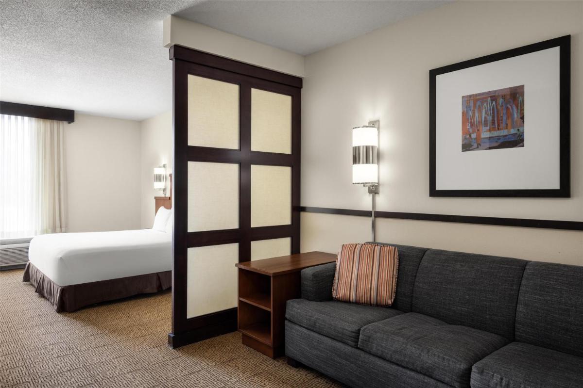 Hyatt Place Memphis Germantown - Housity