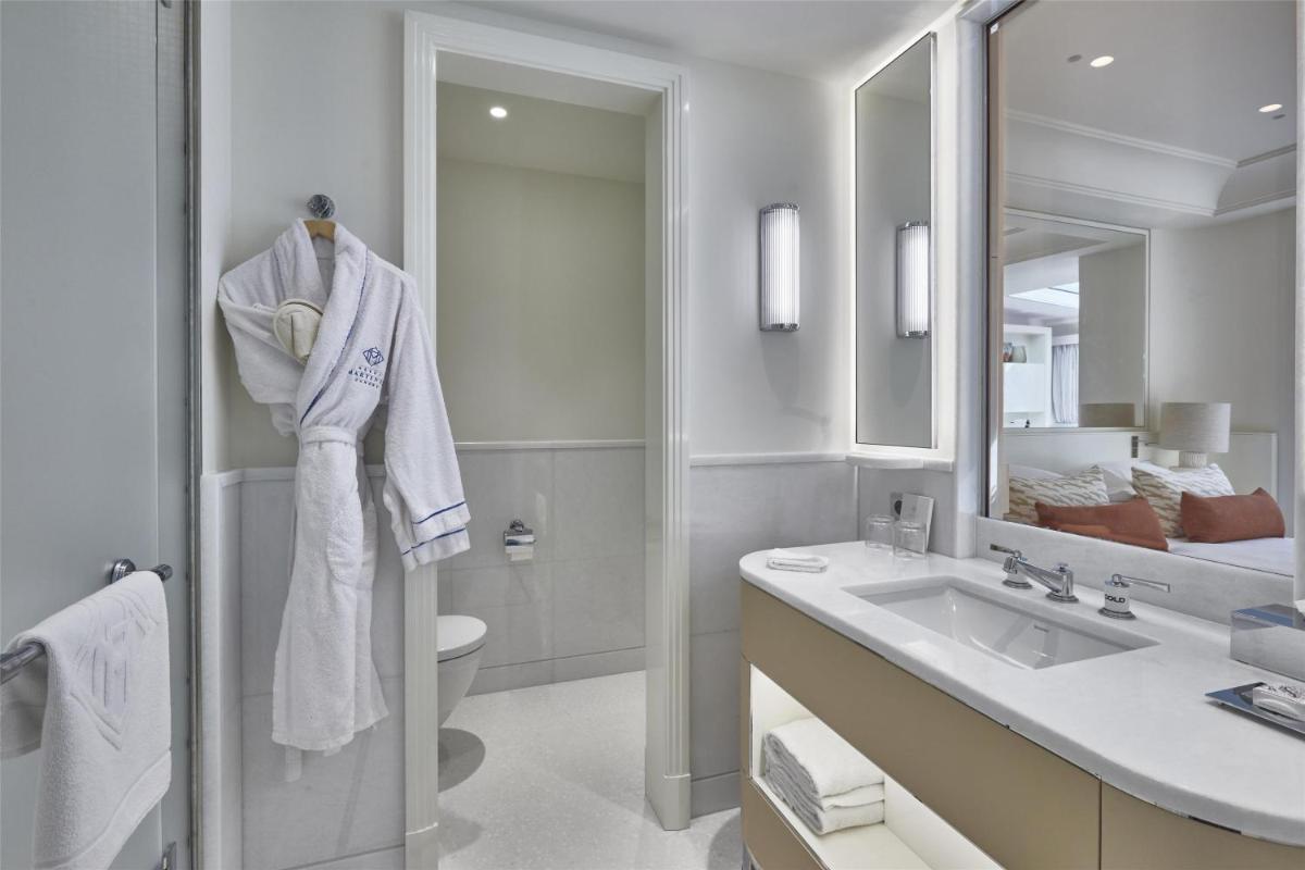 Salle de bains dans l'établissement Hôtel Martinez, in The Unbound Collection by Hyatt