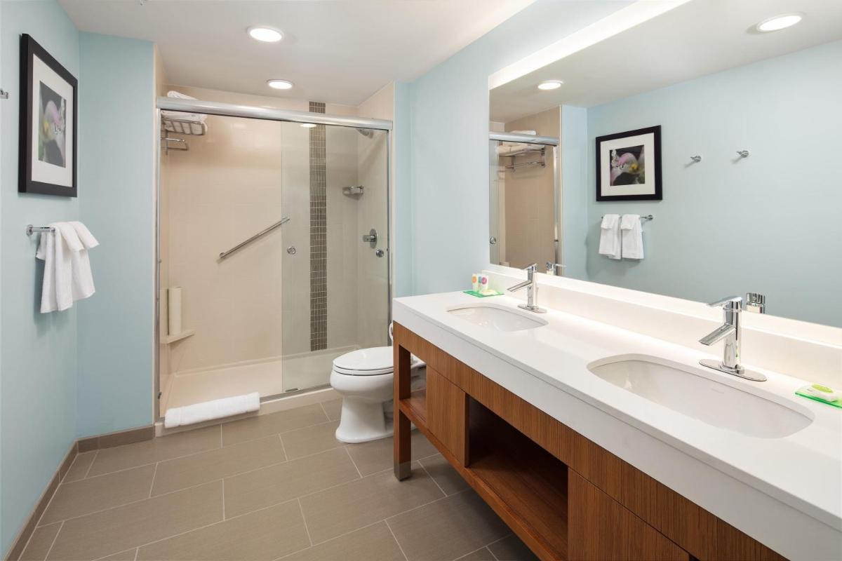Hyatt Place Knoxville/Downtown - Housity