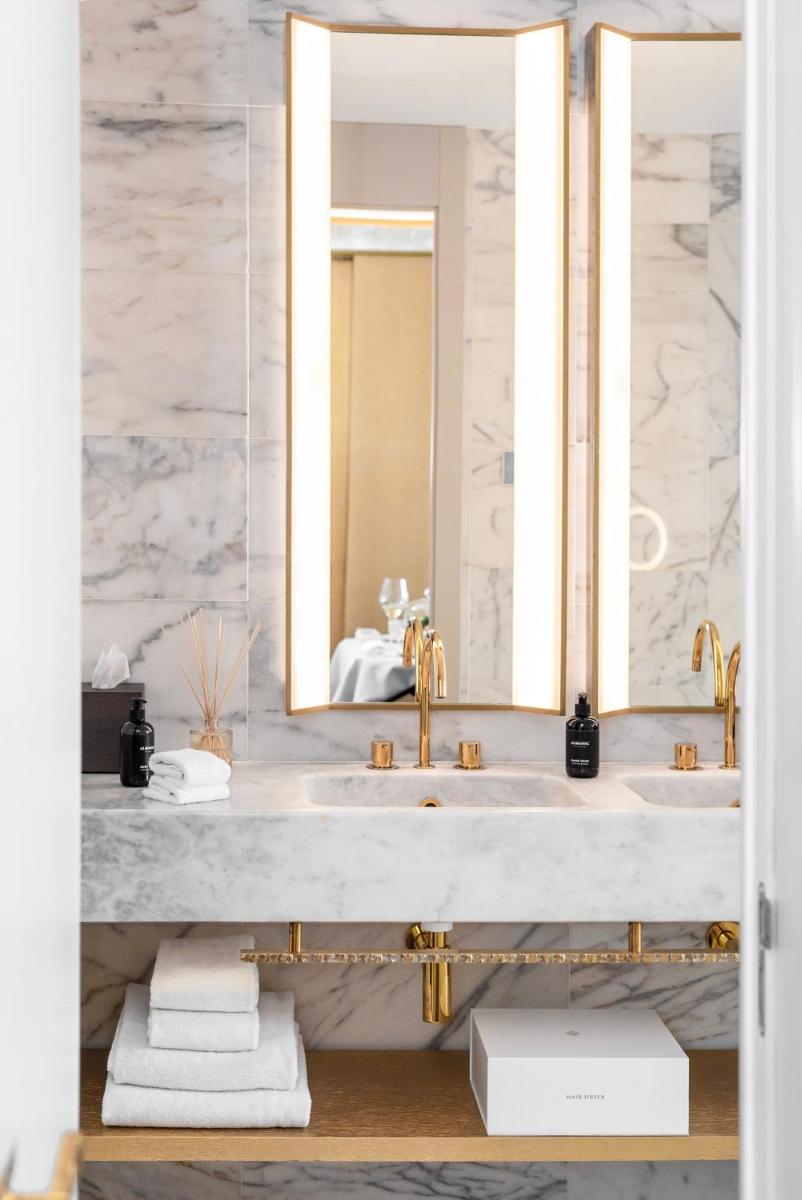 Un baño de Almanac Barcelona