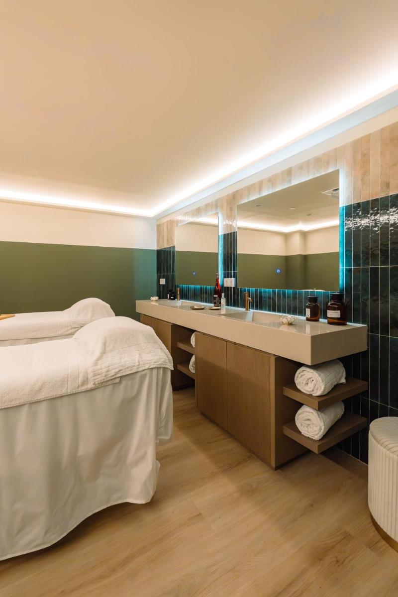Cama o camas de una habitación en MS Aguamarina Costa del Sol