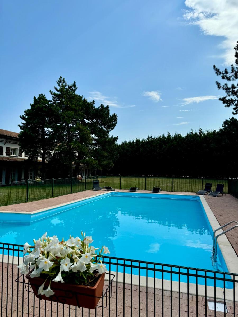 LOGIS Hôtel & Restaurant - LENSOTEL - Housity