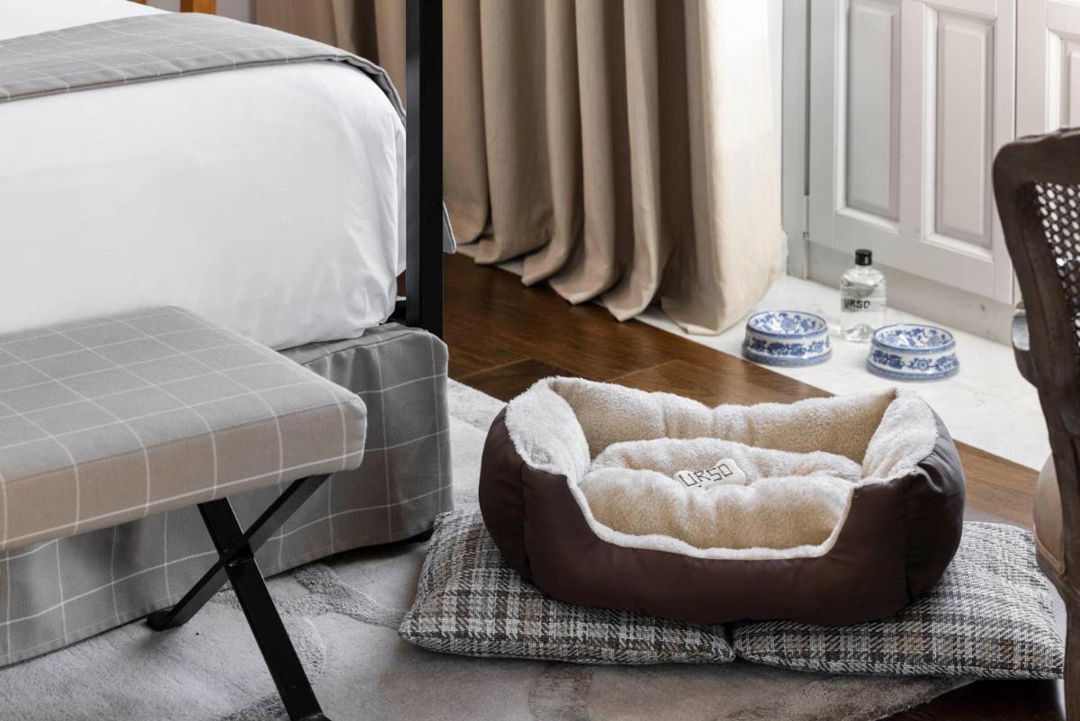 Cama o camas de una habitación en URSO Hotel & Spa, a Small Luxury Hotel of the World