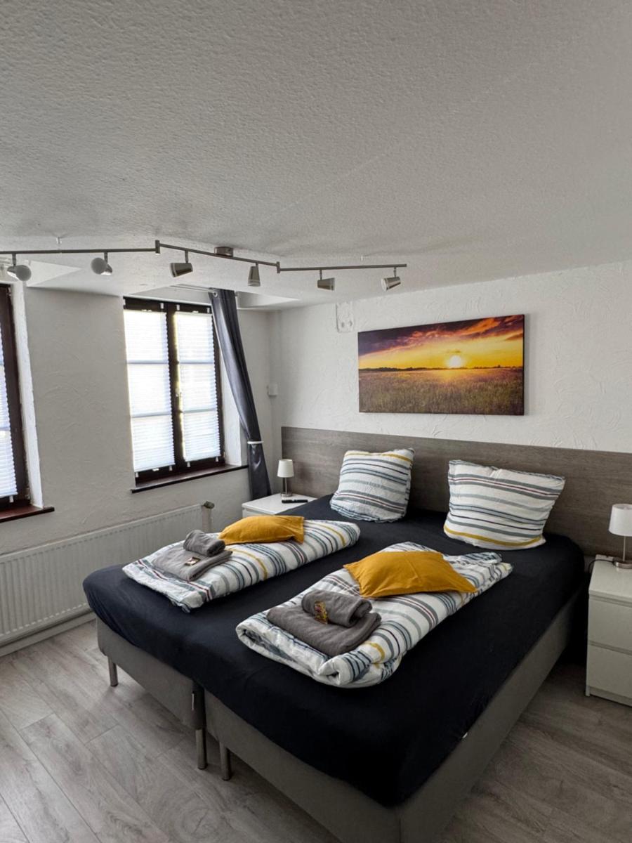Ferienwohnung-Goldener Winkel - Housity