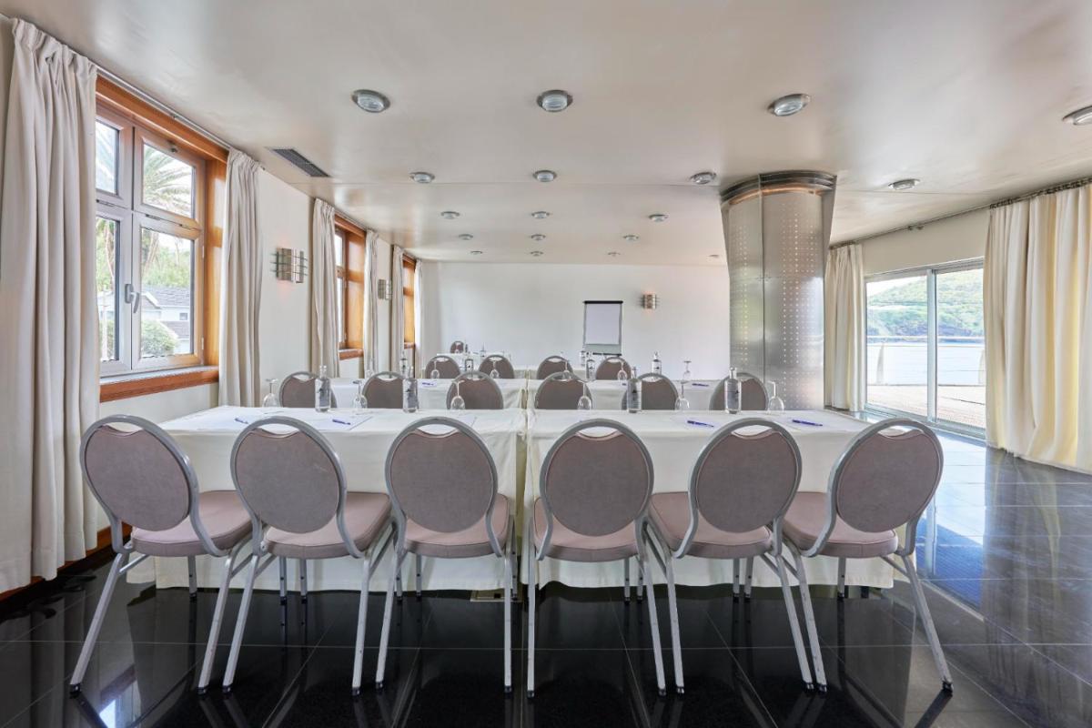 A área empresarial e/ ou a sala de conferências de Hotel Do Caracol