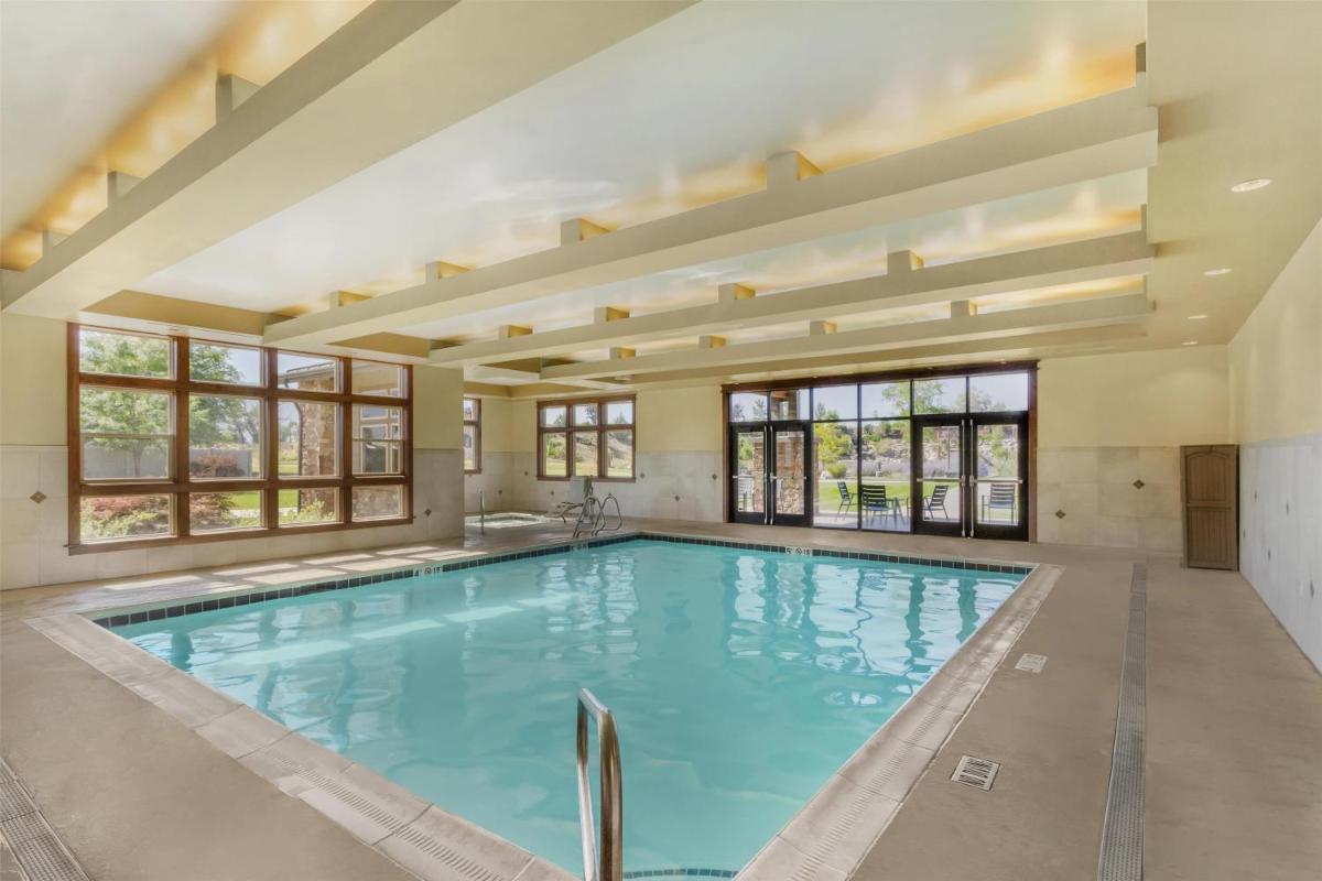 Best Western Plus High Country Inn - Housity