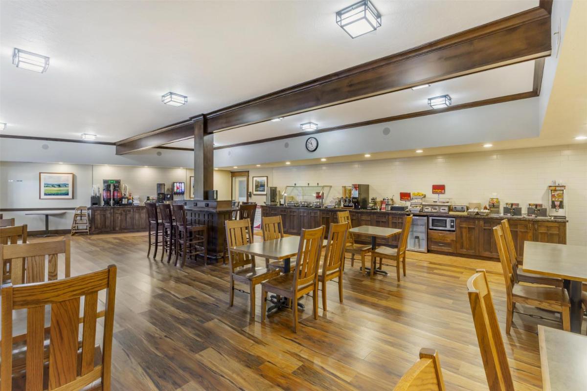 Best Western Plus High Country Inn - Housity