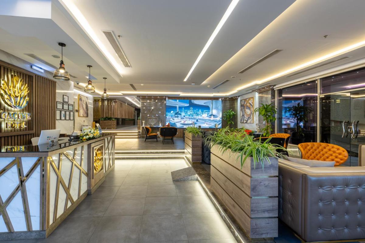 Gacine Hotel Al Tahlia - Housity