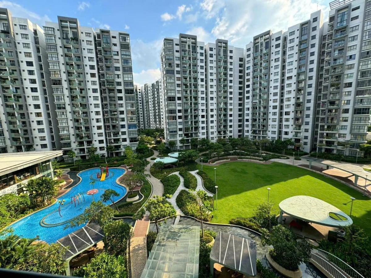 Căn hộ 2PN 2WC đầy đủ tiện nghi tại Emerald Celadon Tân Phú - Hizvo