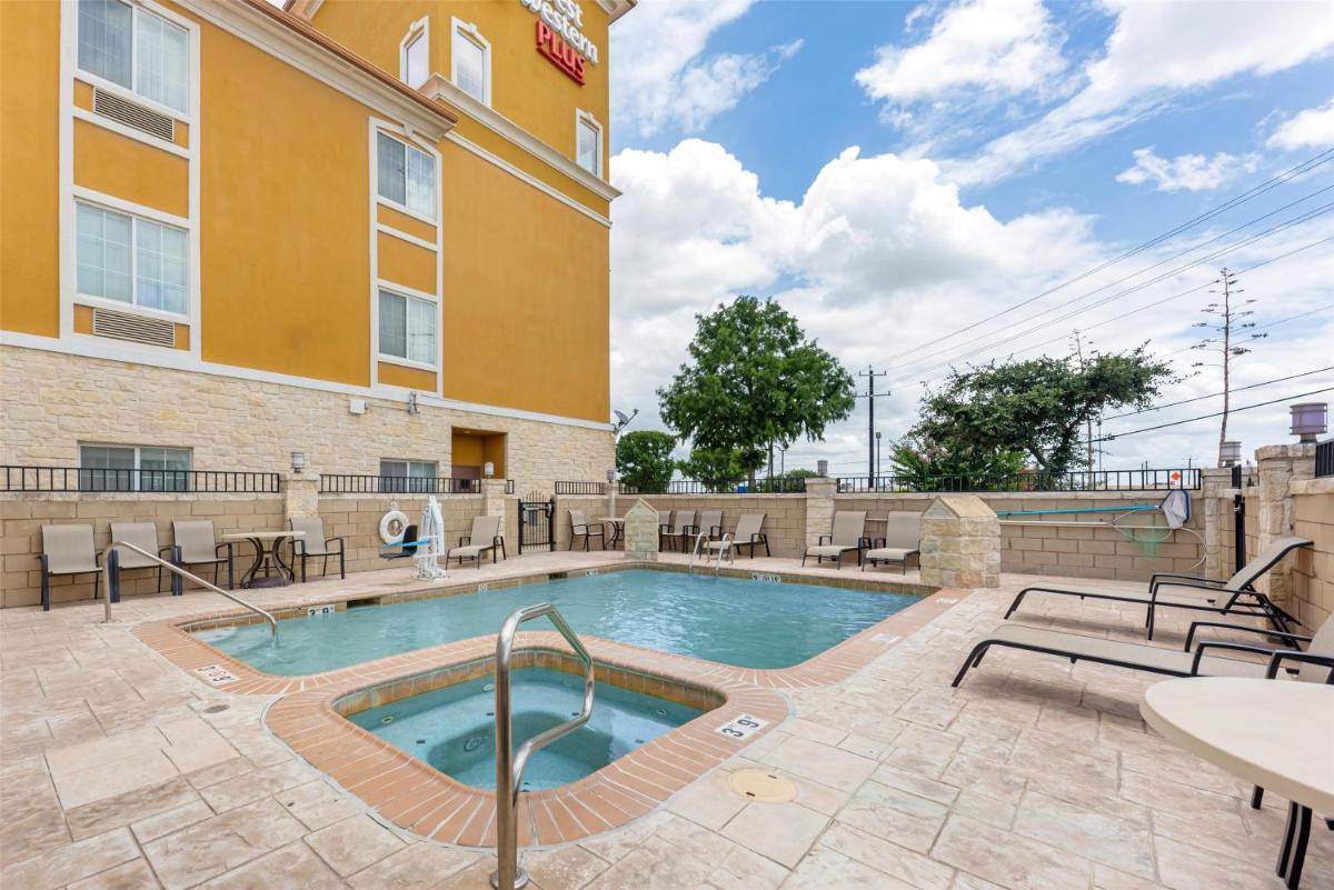 Best Western Plus San Antonio East Inn & Suites - Housity