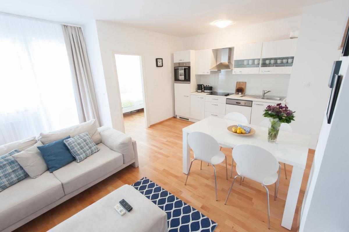 Charming Maraska - Housity