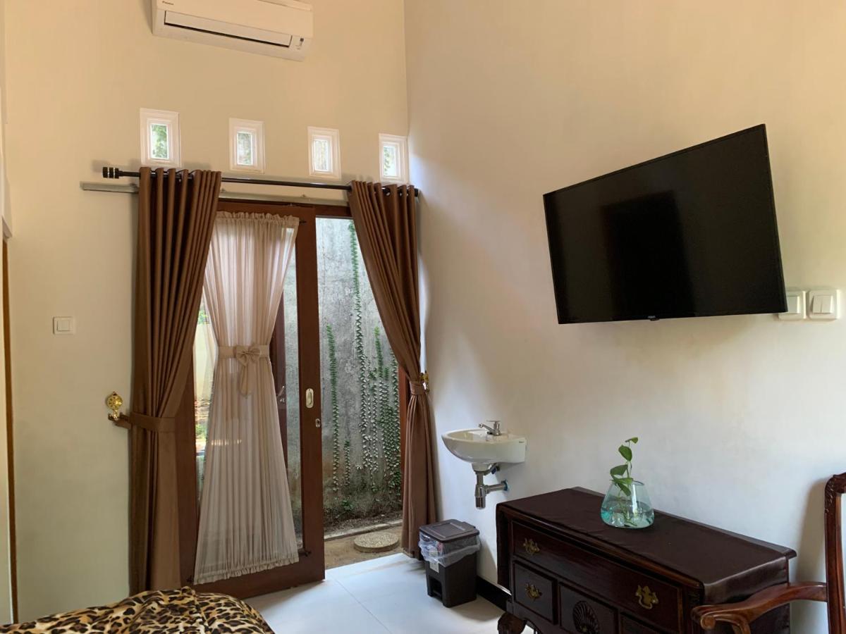 Kreo Guest House - Housity