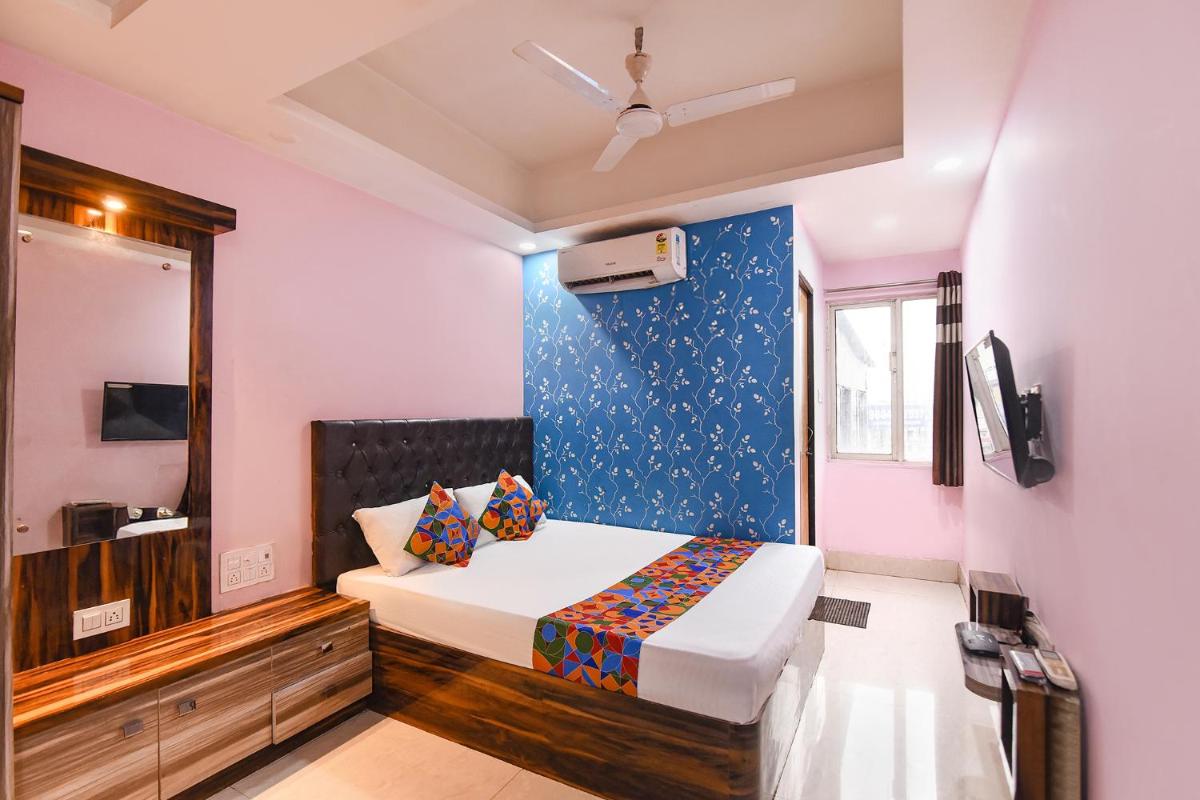 Hotel Deep Chinarpark,Near kolkata airport - Housity