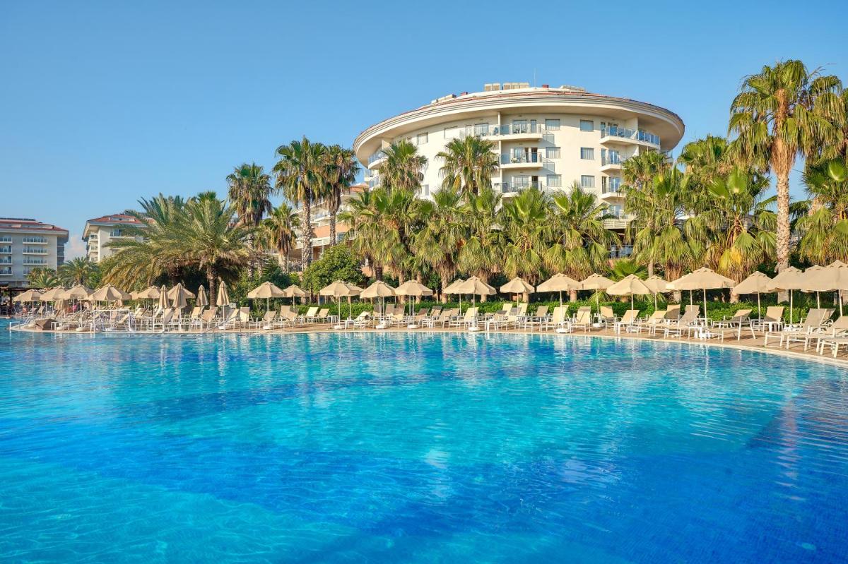 Seaden Sea World Resort & Spa - Housity