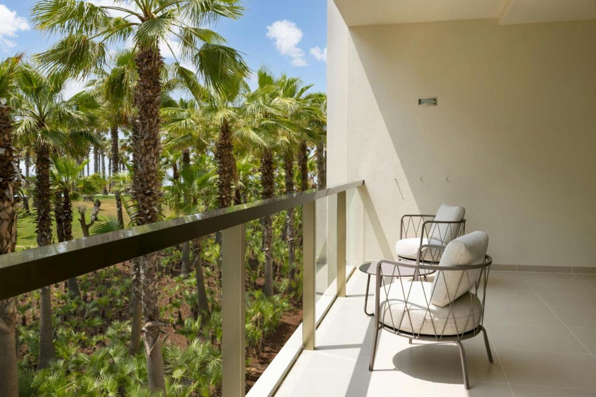 Uma varanda ou terraço em The Westin Salgados Beach Resort, Algarve