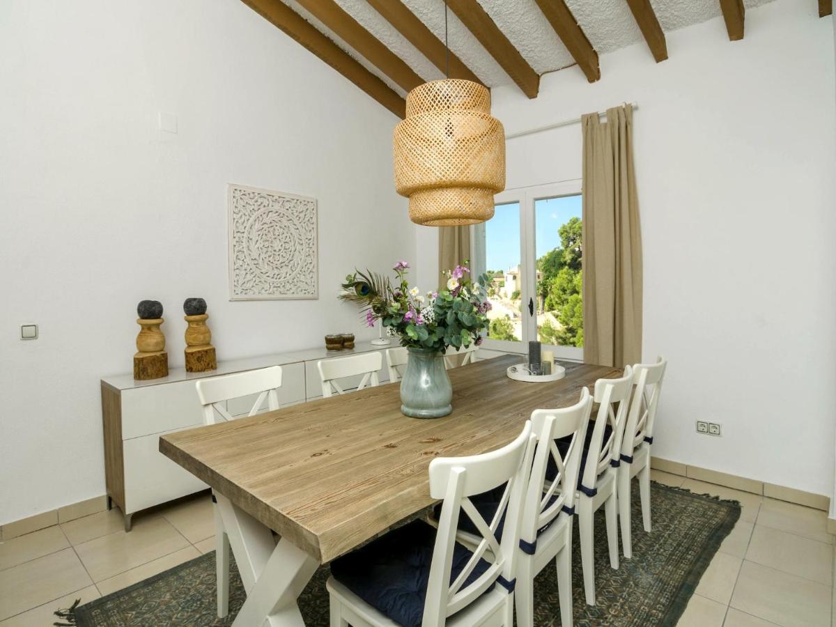Villa in Moraira near Spanish Coast - Hizvo