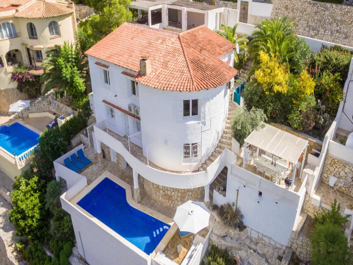 Villa in Moraira near Spanish Coast - Hizvo