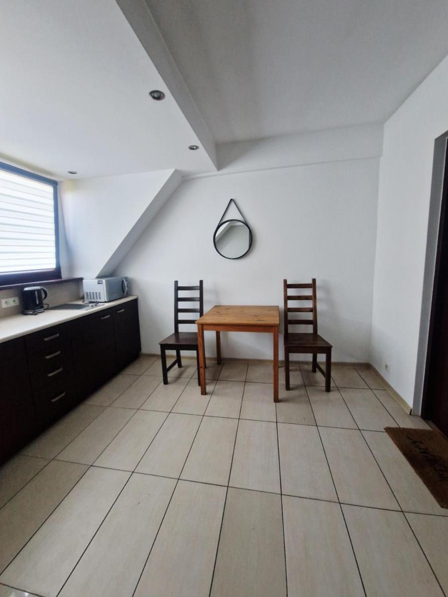 Efekt 19 - Housity