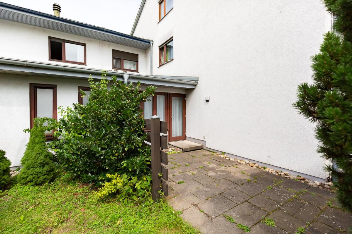 Euro Inn - Hotel - Housity