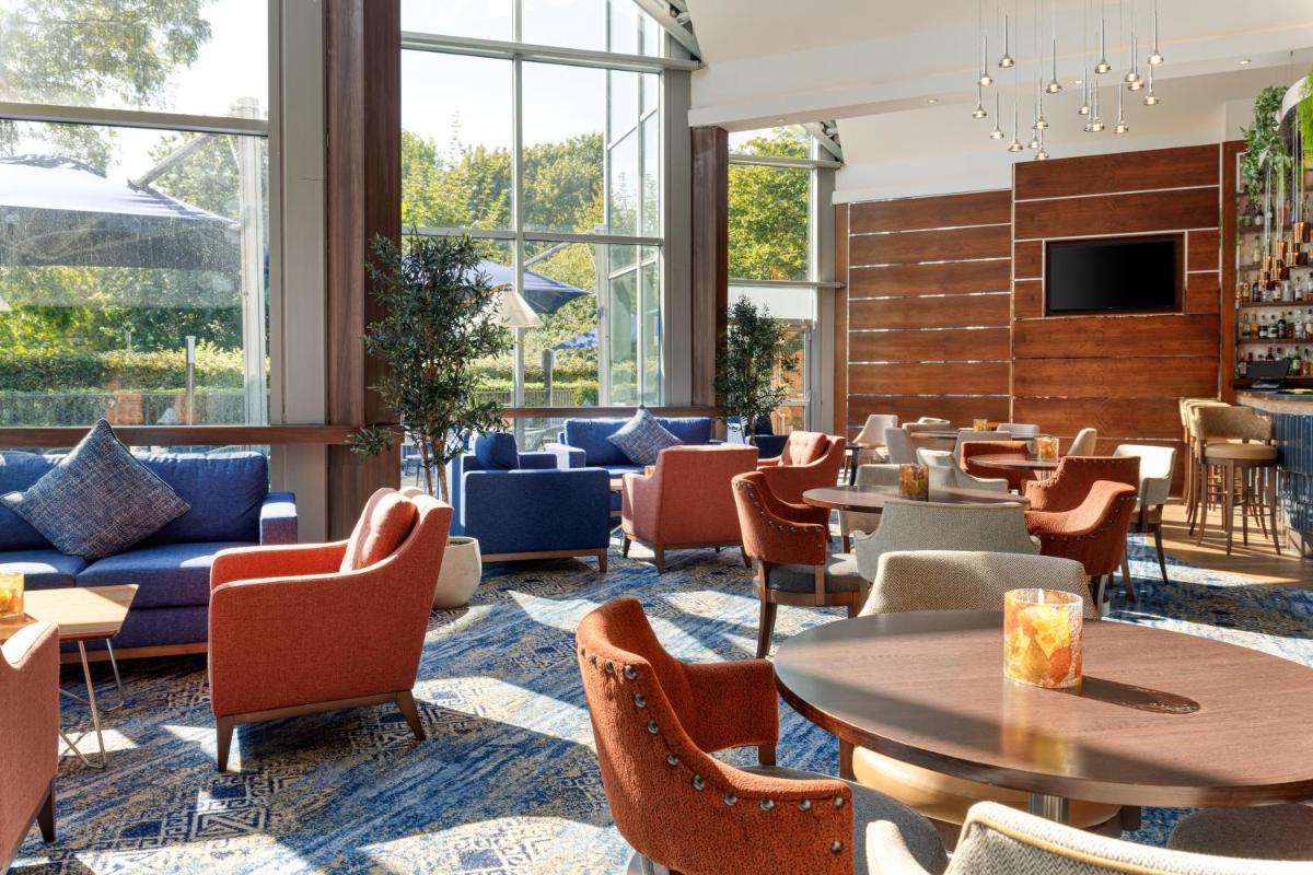 Crowne Plaza London - Gatwick Airport, an IHG Hotel - Housity