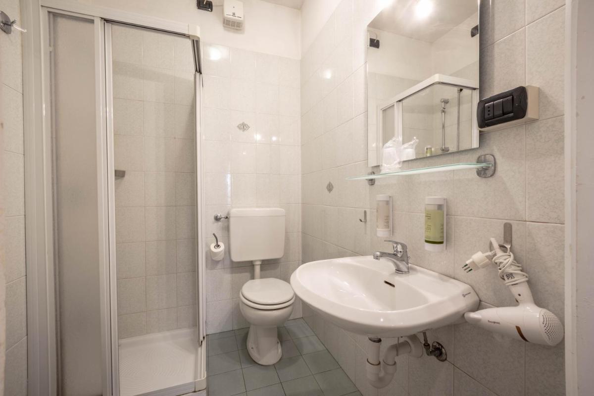Hotel La Chance - Housity