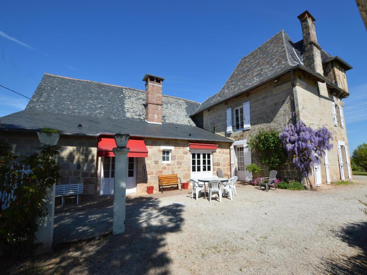 16th century house with private garden - Housity