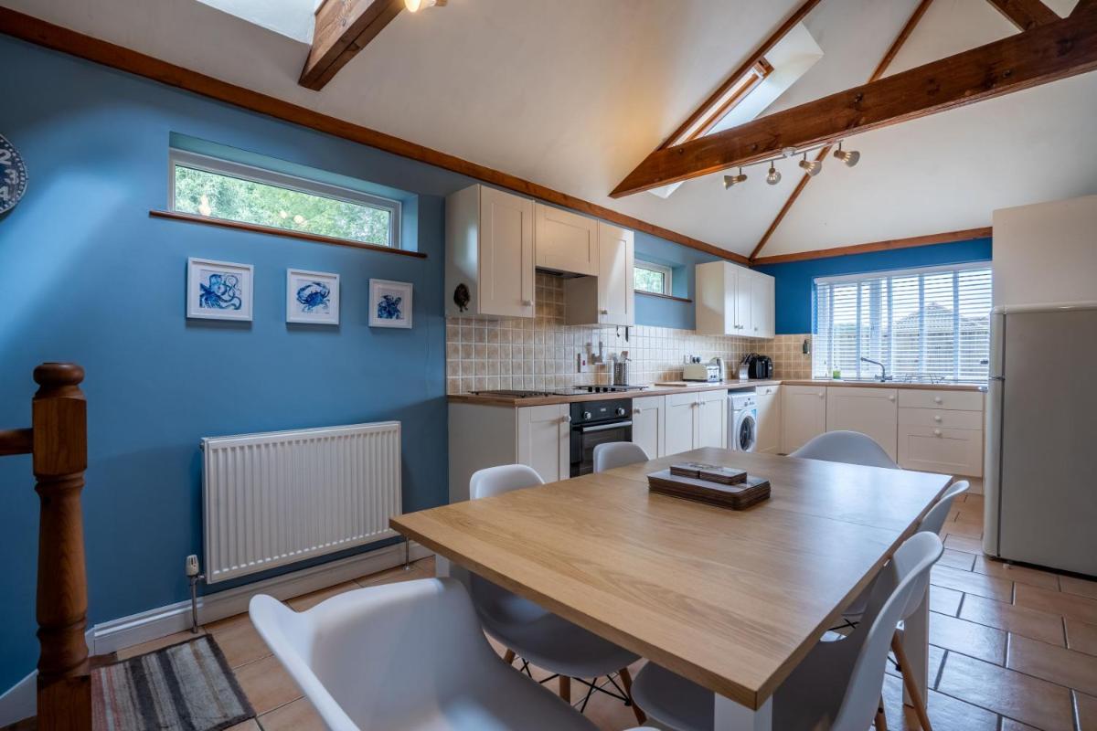 Larners Lodge by Winterton Cottages - Housity