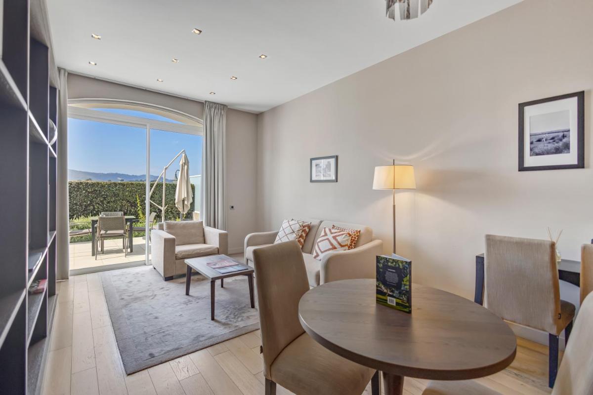Coin salon dans l'établissement Royal Mougins Golf, Hotel & Spa de Luxe