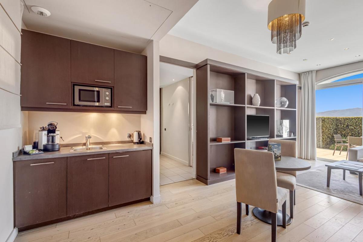 Cuisine ou kitchenette dans l'établissement Royal Mougins Golf, Hotel & Spa de Luxe