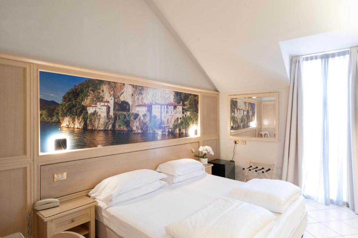 Hotel Moderno - Housity