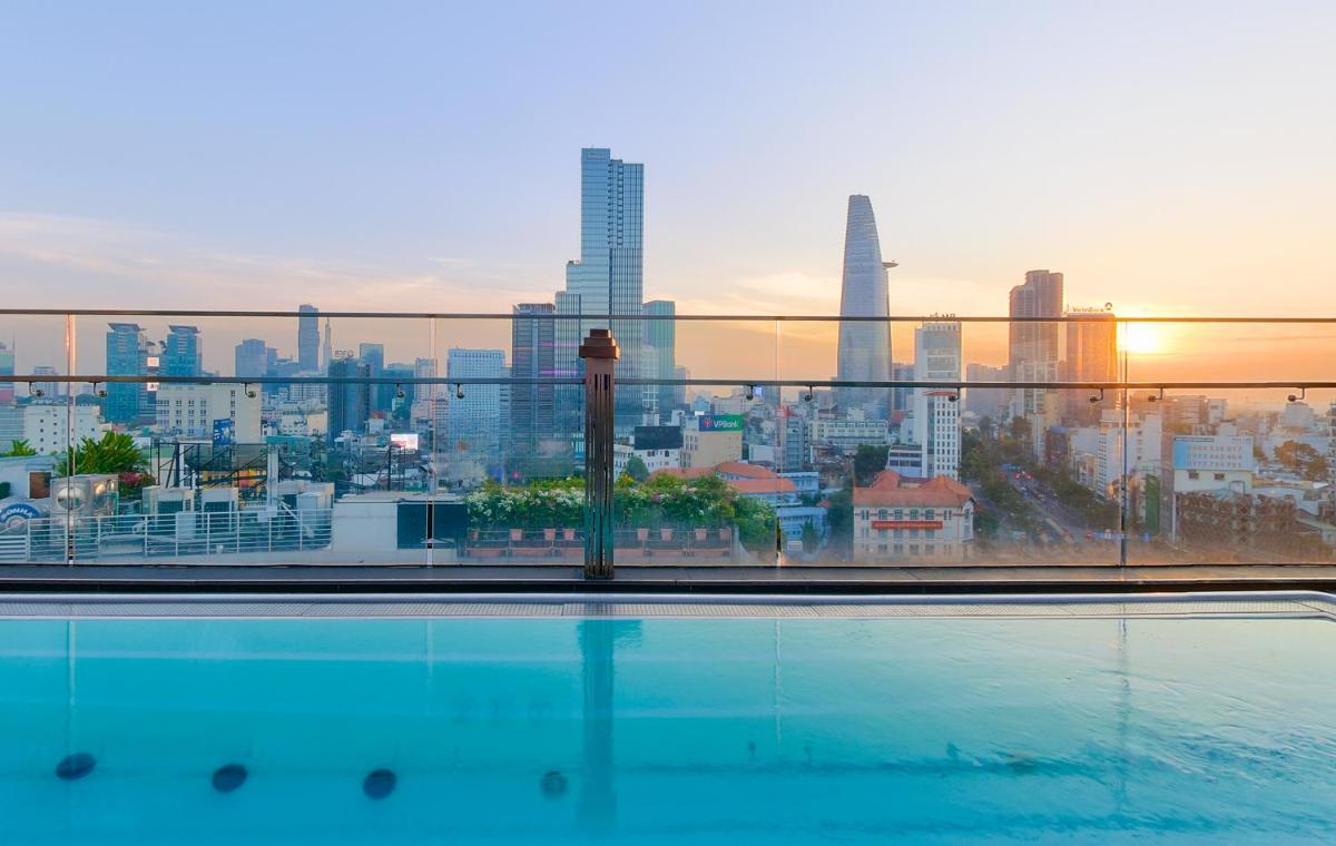 Winsuites Saigon Hotel - Complimentary Afternoon Tea & Refreshments - Housity
