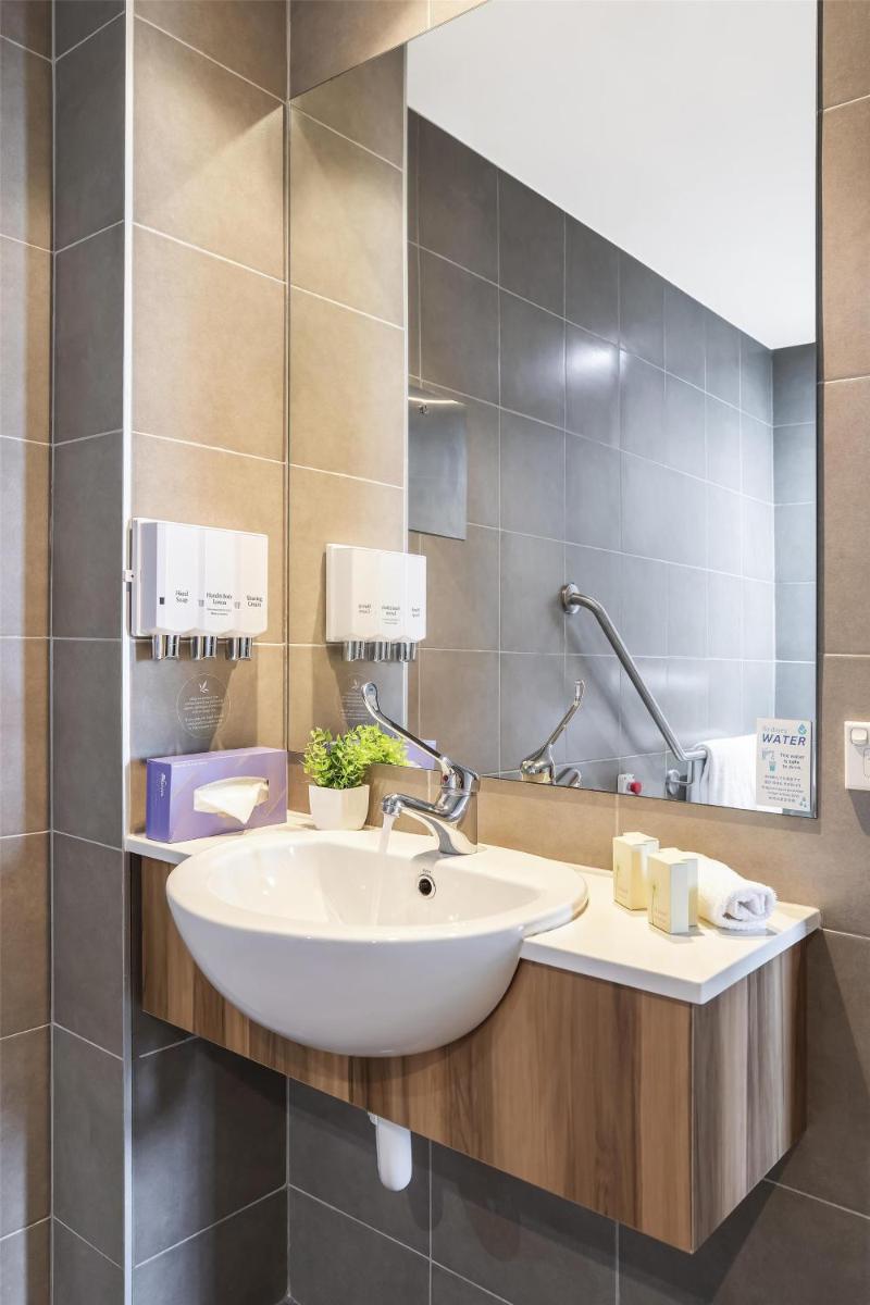 Metro Hotel Miranda - Housity