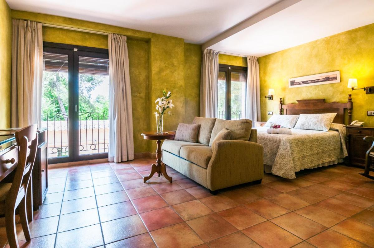 Hotel Doña Manuela - Housity