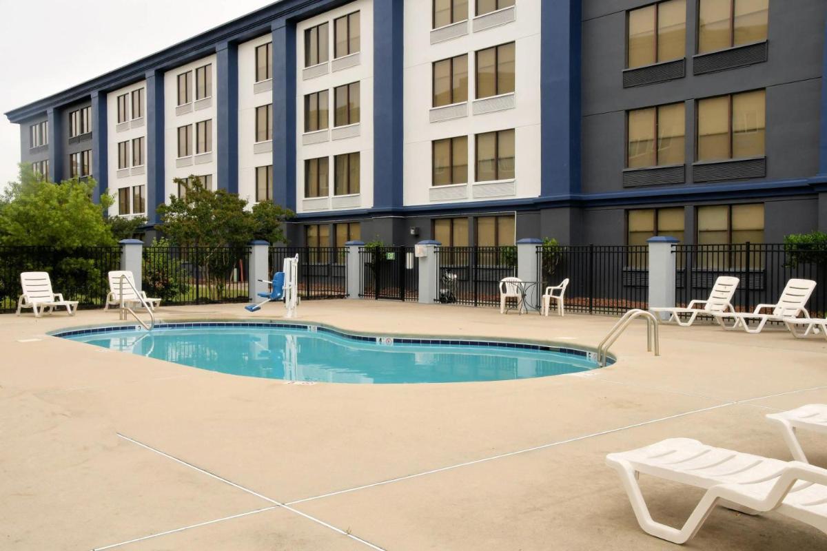 Clarion Pointe Jacksonville near Camp Lejeune - Hizvo