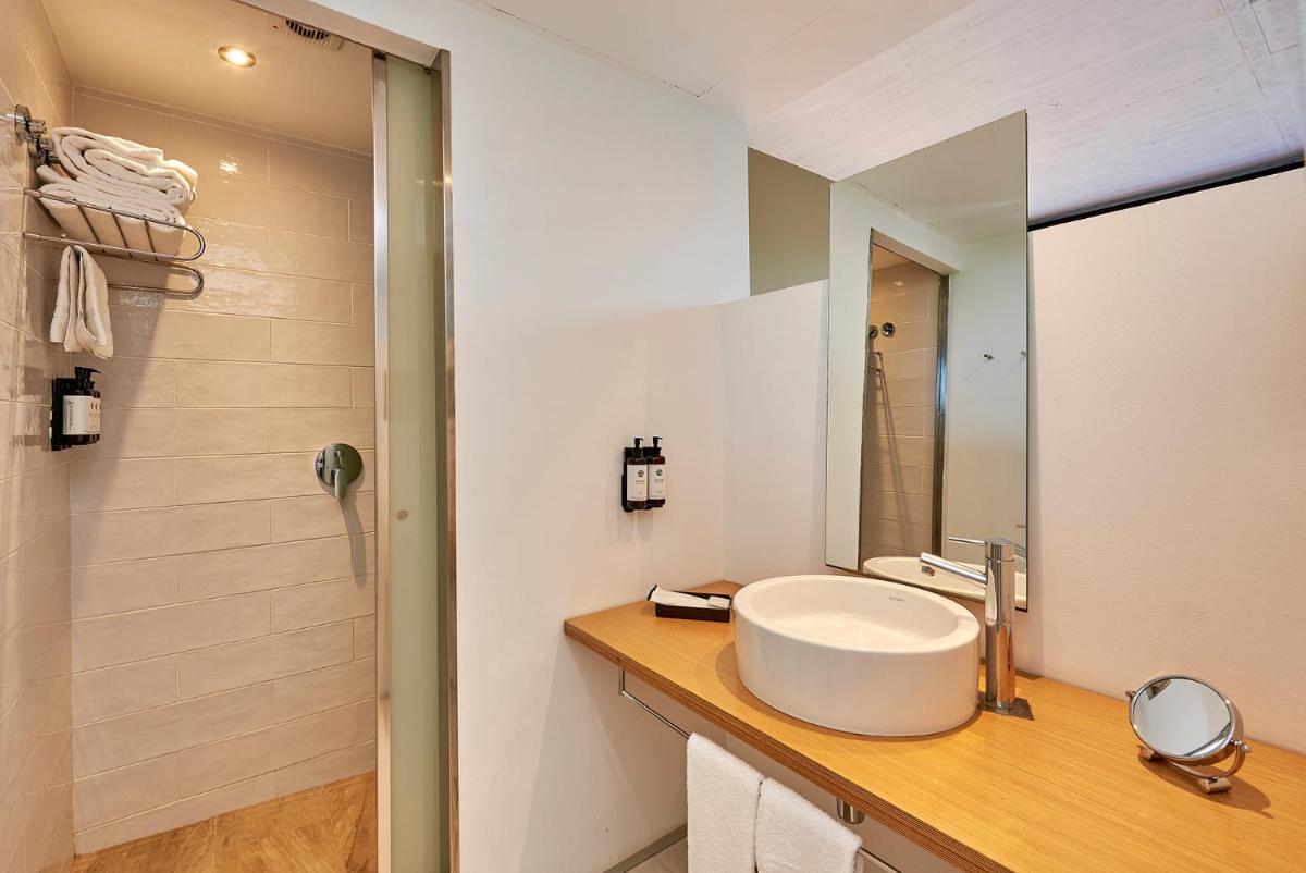 Un baño de URH - Hotel Molí del Mig