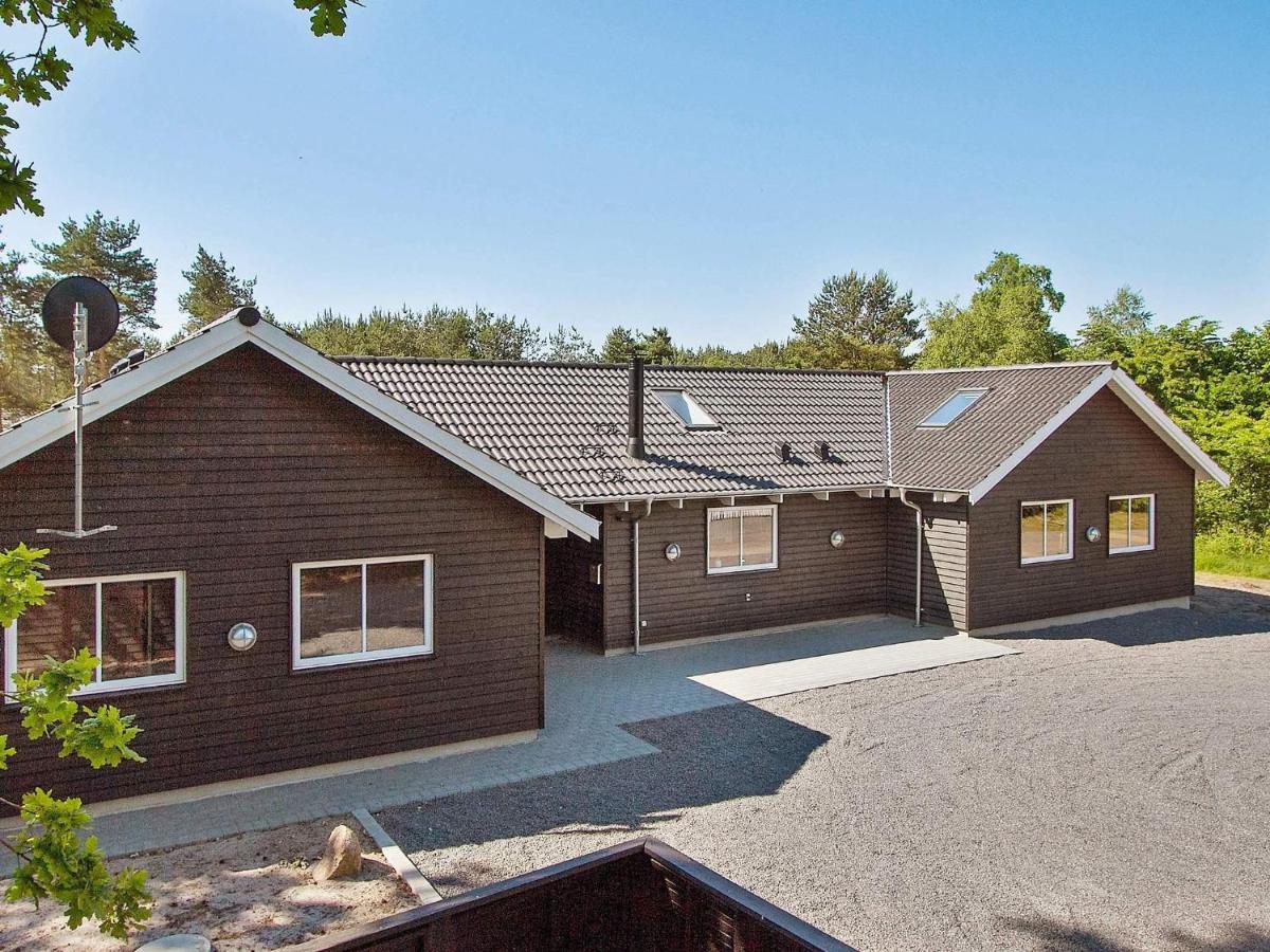 22 person holiday home in Nexø - Housity