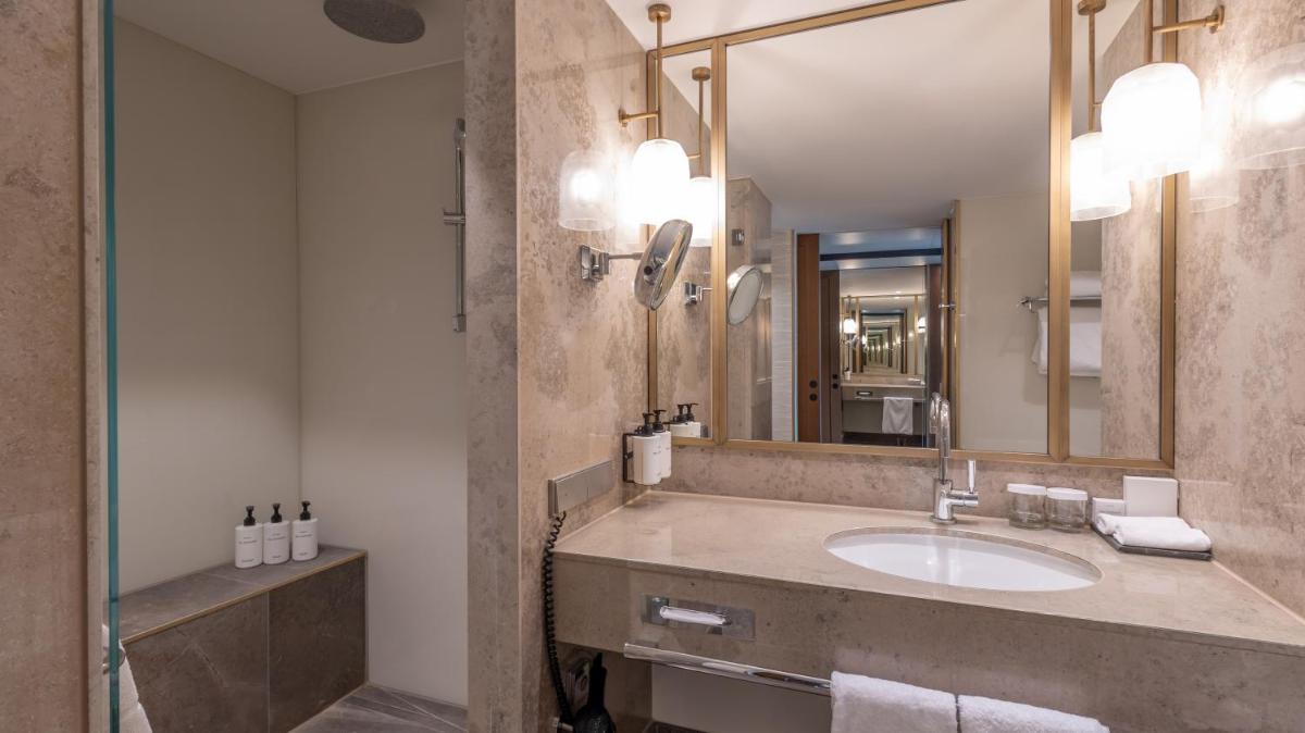 Ein Badezimmer in der Unterkunft InterContinental Berlin by IHG