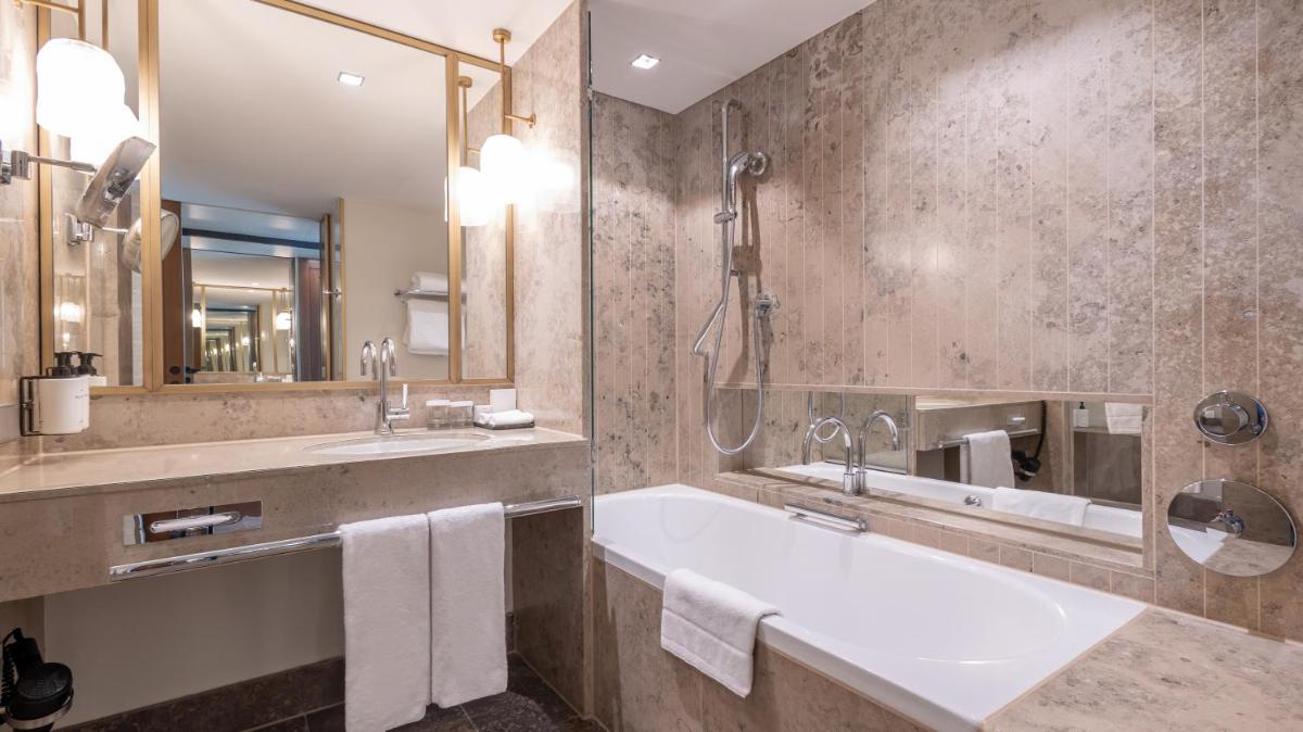Ein Badezimmer in der Unterkunft InterContinental Berlin by IHG