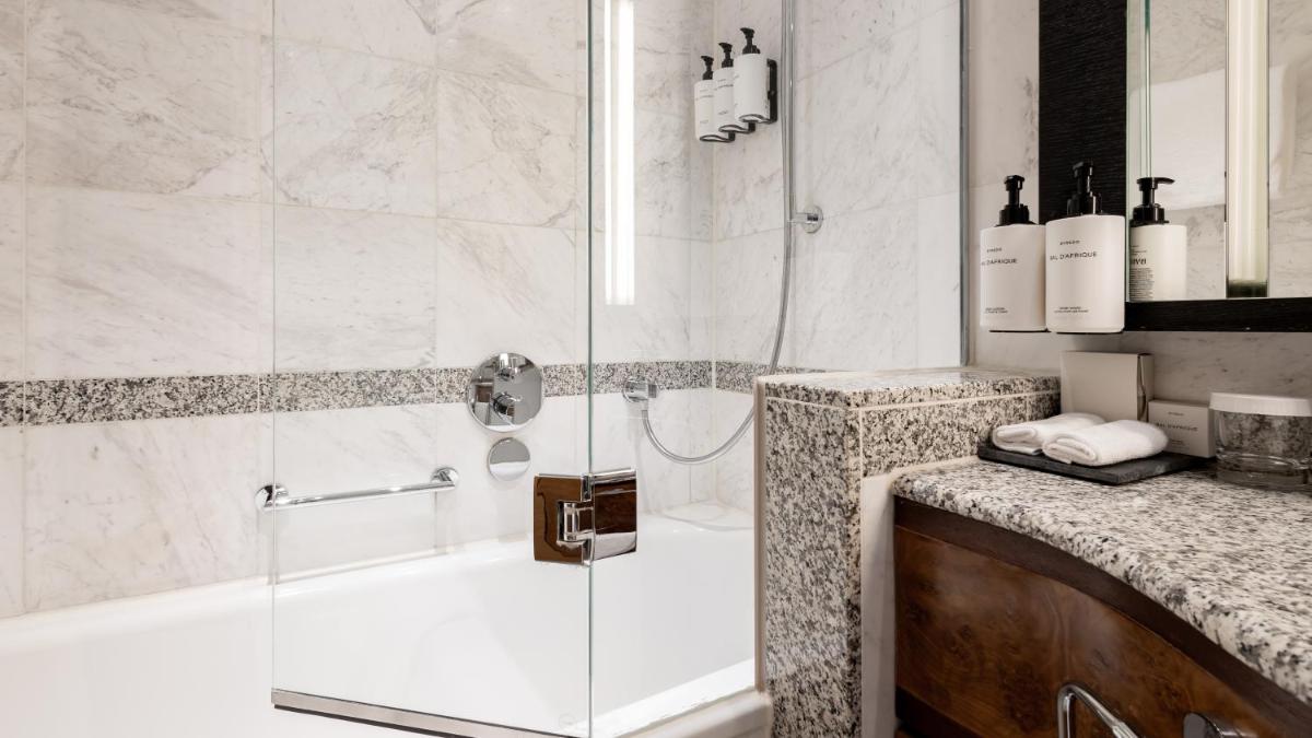 Ein Badezimmer in der Unterkunft InterContinental Berlin by IHG