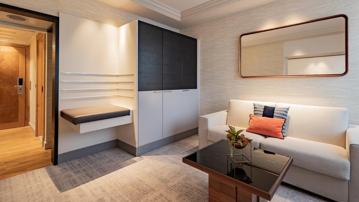 Ein Sitzbereich in der Unterkunft InterContinental Berlin by IHG