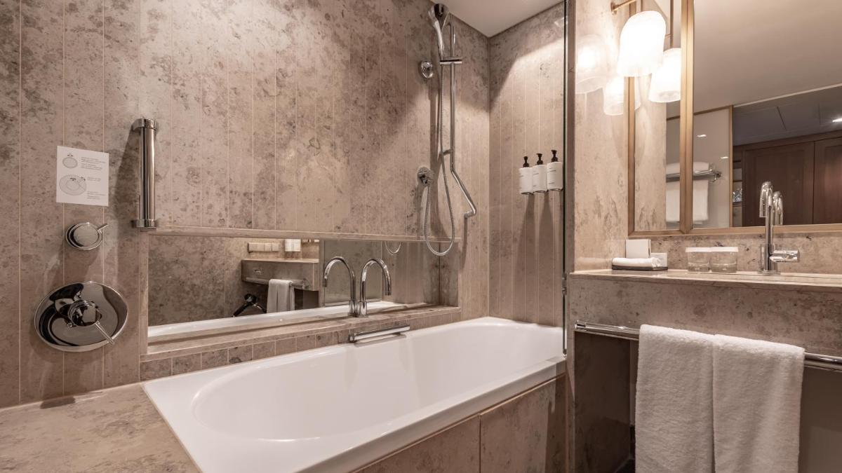 Ein Badezimmer in der Unterkunft InterContinental Berlin by IHG