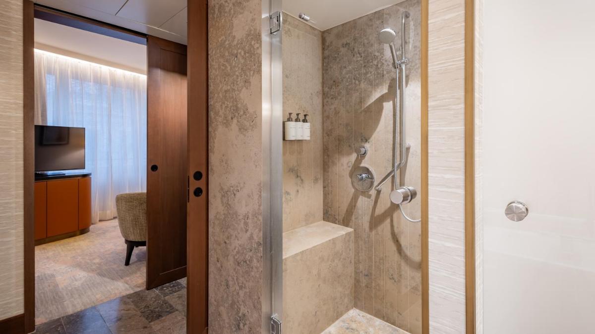 Ein Badezimmer in der Unterkunft InterContinental Berlin by IHG
