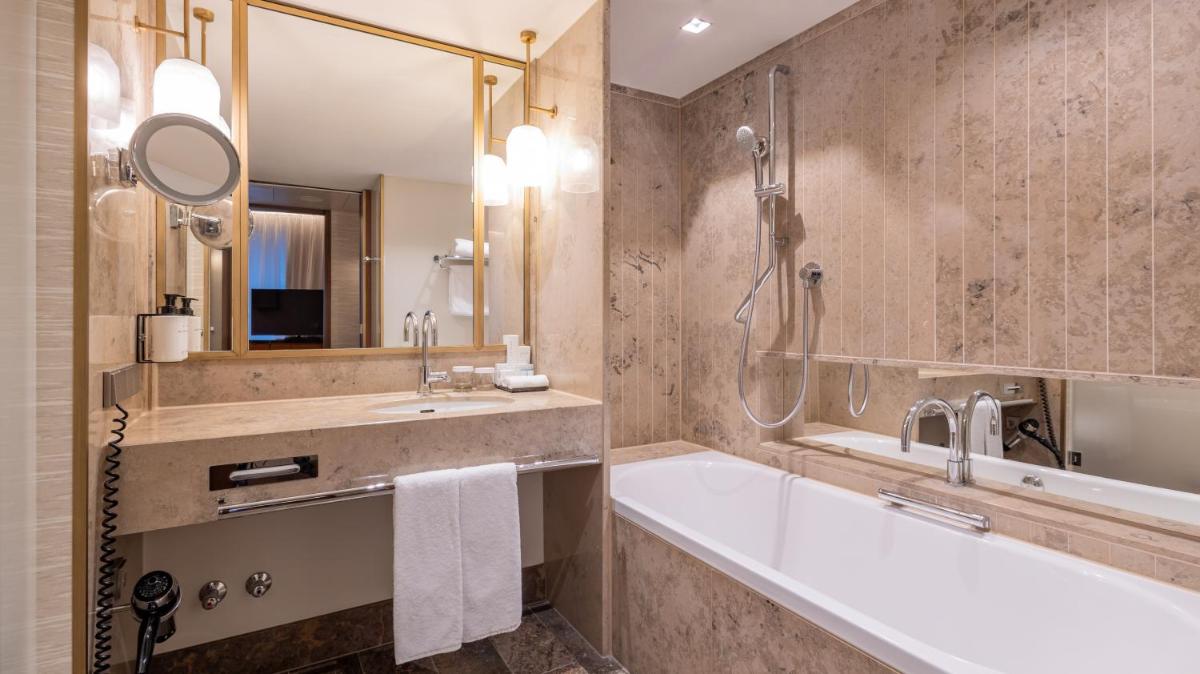 Ein Badezimmer in der Unterkunft InterContinental Berlin by IHG