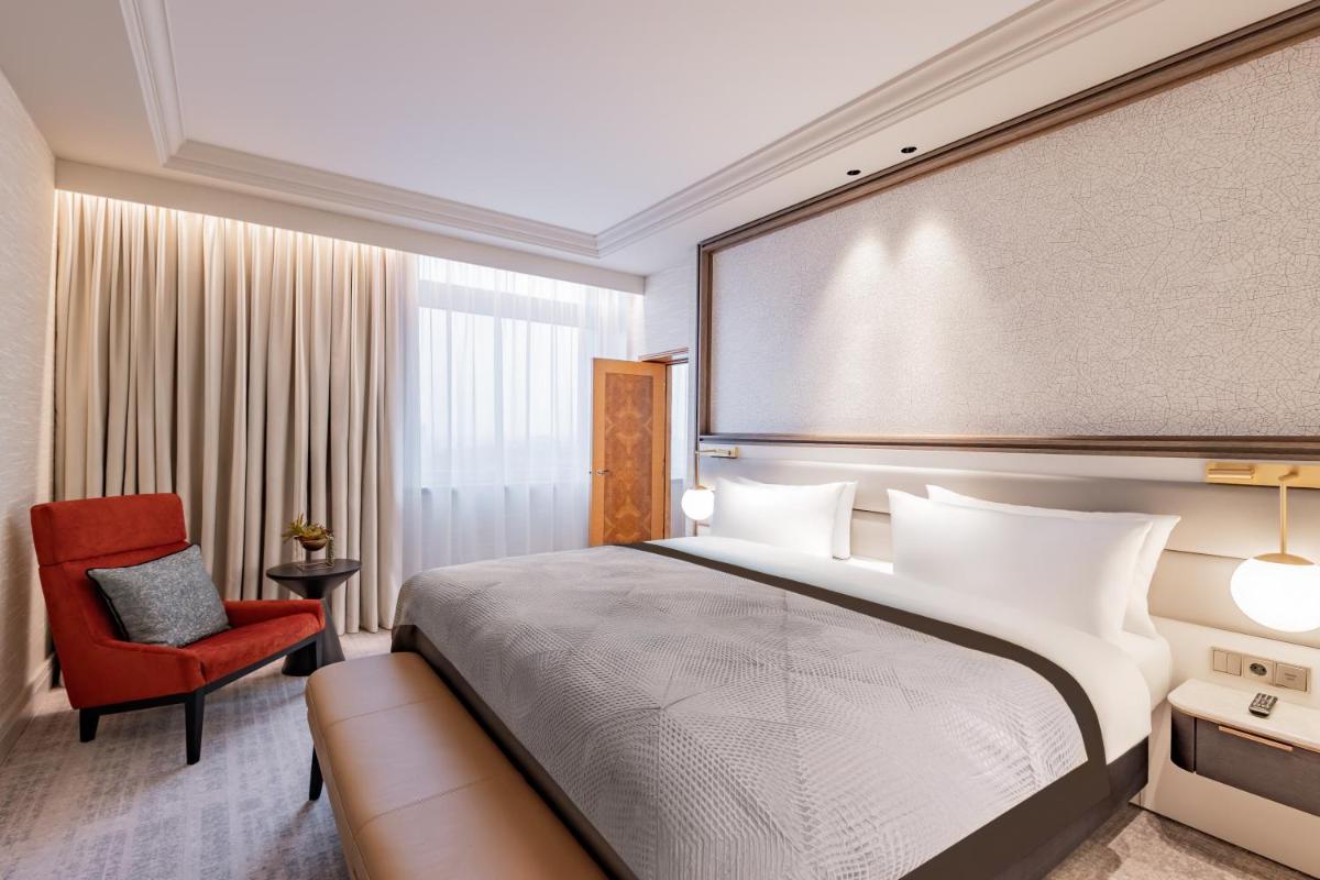 Ein Bett oder Betten in einem Zimmer der Unterkunft InterContinental Berlin by IHG