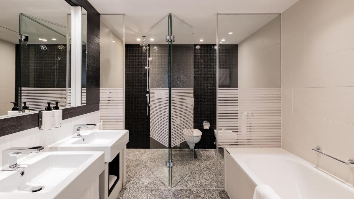 Ein Badezimmer in der Unterkunft InterContinental Berlin by IHG