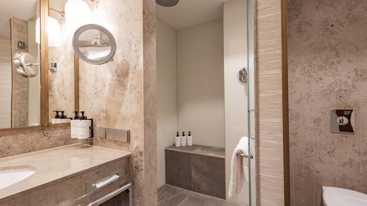 Ein Badezimmer in der Unterkunft InterContinental Berlin by IHG