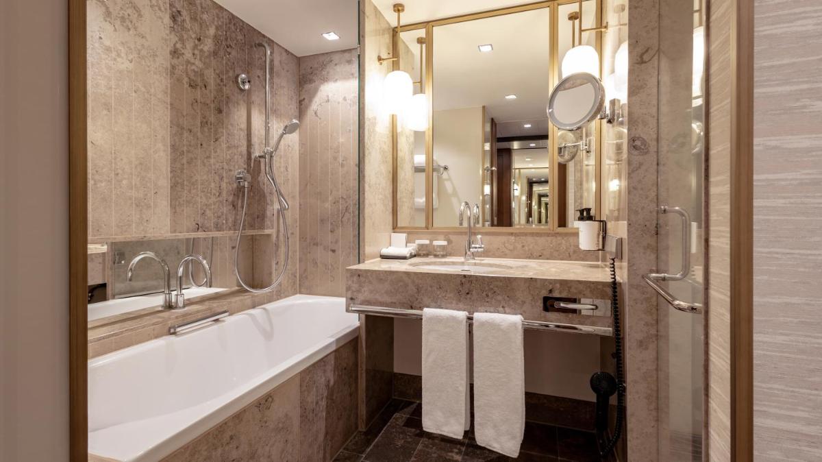 Ein Badezimmer in der Unterkunft InterContinental Berlin by IHG