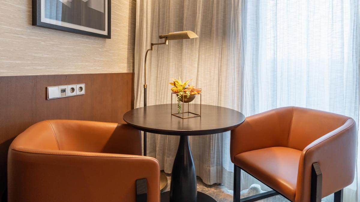 Ein Sitzbereich in der Unterkunft InterContinental Berlin by IHG